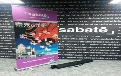 sabate-displays-pop-up-rollup-banners-outdoor