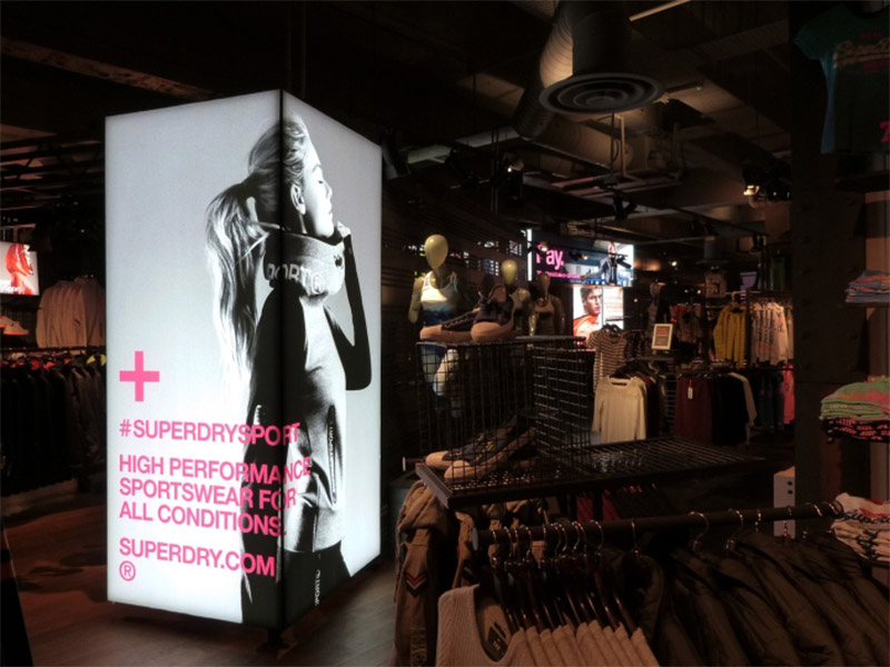 Displays impresos Visual merchandising Retail