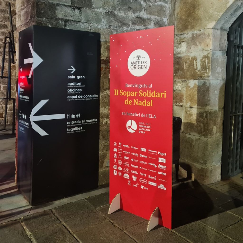 Expositores de cartón Ametller Origen